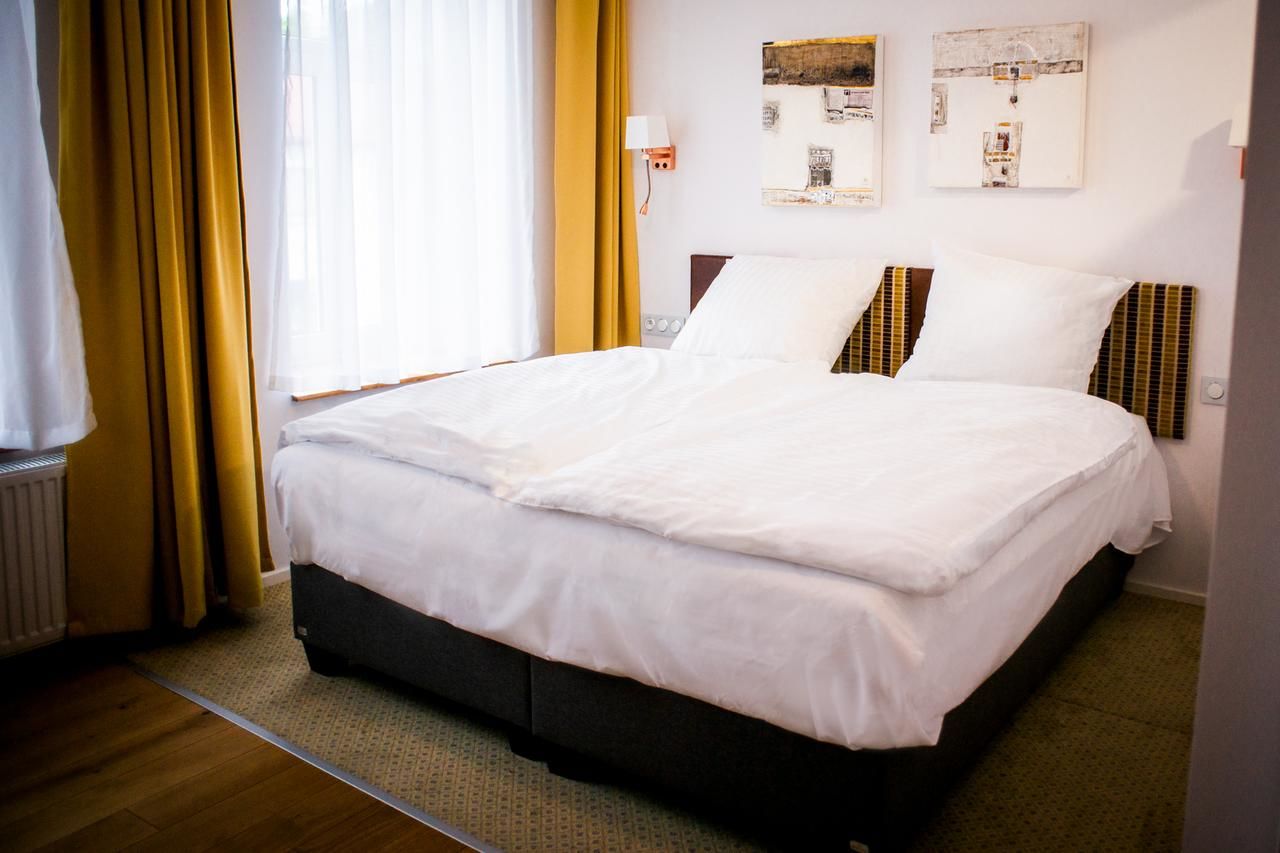 Отели типа «постель и завтрак» Salon Win Wine Bar & Apartments Ясло-16